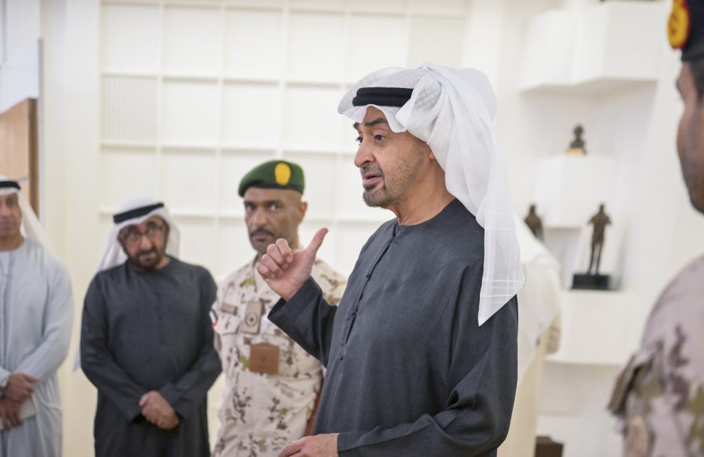 رئيس الدولة يزور وزارة الدفاع