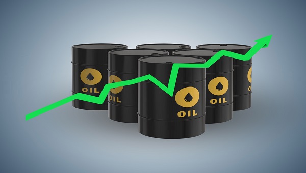 النفط عند أعلى مستوى في شهر.. وبرنت يسجل 84.98 دولار للبرميل