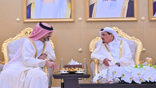بالفيديو والصور.. حاكم عجمان وولي عهده يستقبلان المهنئين بعيد الأضحى المبارك
