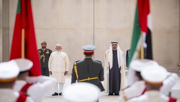 بالصور: محمد بن زايد ورئيس وزراء الهند يشهدان الإعلان عن عدد من الاتفاقيات ومذكرات التفاهم بالصور: محمد بن زايد ورئيس وزراء الهند يشهدان الإعلان عن عدد من الاتفاقيات ومذكرات التفاهم