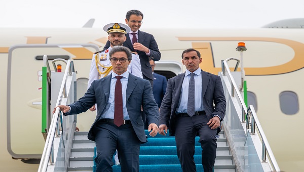 بالفيديو والصور: منصور بن زايد يصل تركيا على رأس وفد إماراتي رفيع المستوى