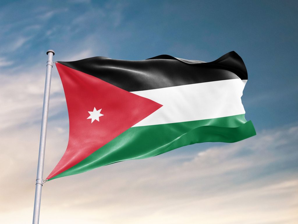 الجيش الأردني يسقط 8 صواريخ إيرانية استهدفت أراضي المملكة