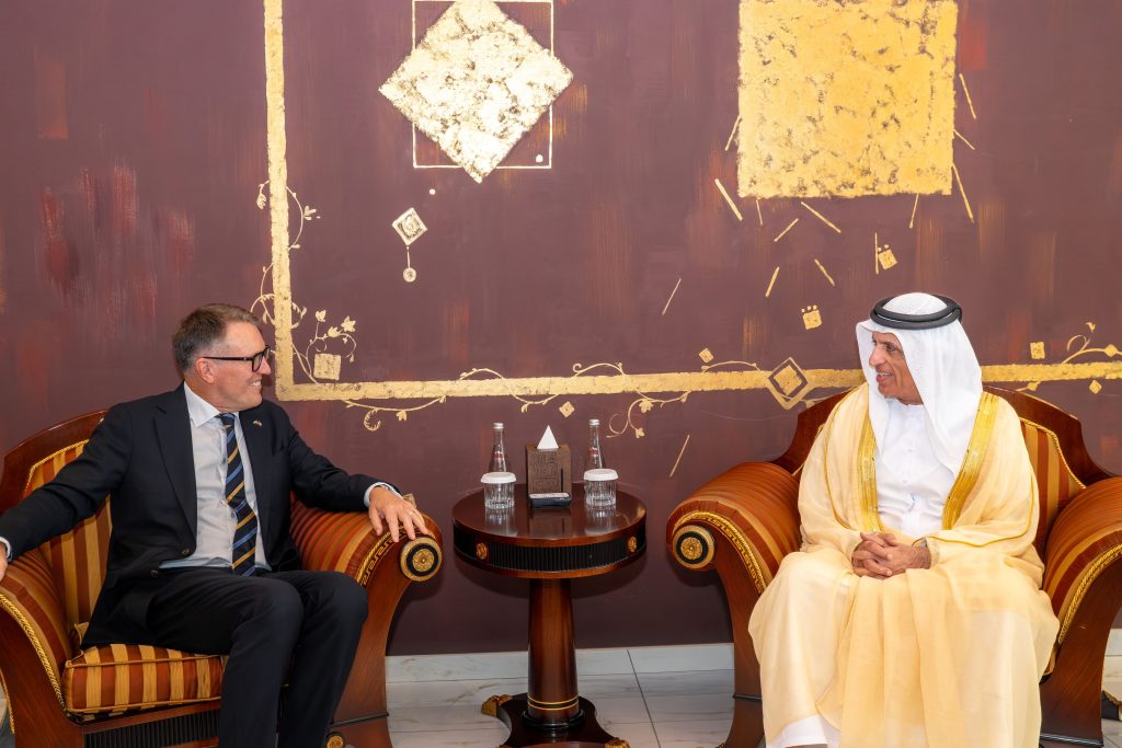 بالفيديو والصور: سعود بن صقر يستقبل سفير السويد