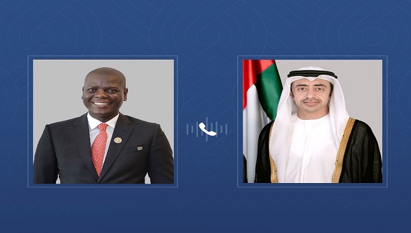 هاتفياً: عبدالله بن زايد يبحث عدداً من القضايا مع وزير العلاقات الدولية والتعاون الجنوب أفريقي