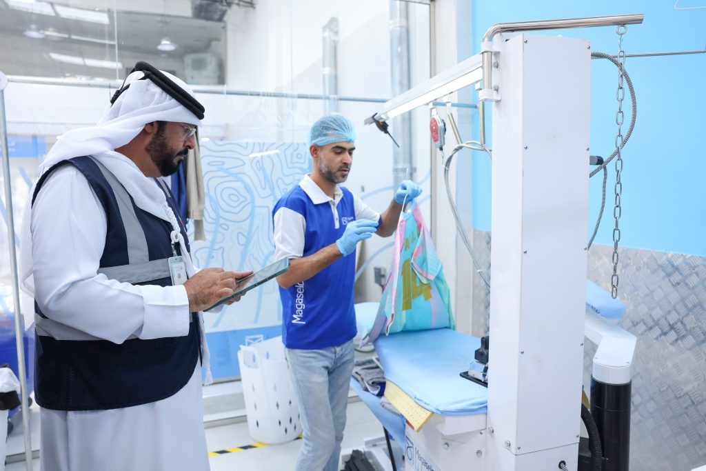بلدية العين تنفذ 22 ألف زيارة تفتيشية على المنشآت غير الغذائية خلال النصف الأول