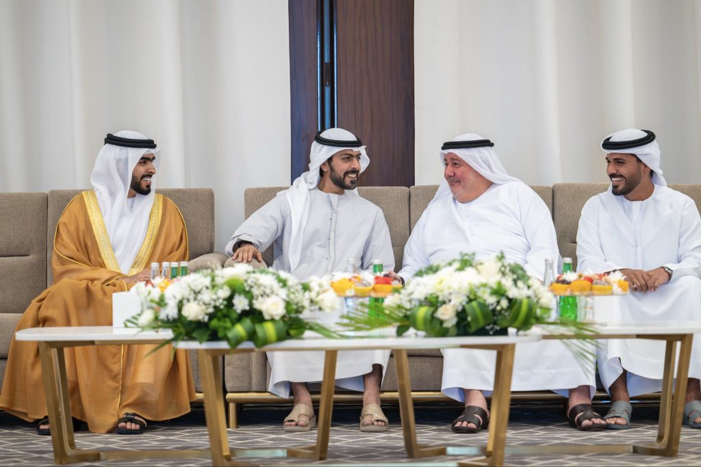 خليفة بن طحنون يحضر حفل استقبال بمناسبة زفاف راشد سعيد بن غليطة الغفلي خليفة بن طحنون يحضر حفل استقبال بمناسبة زفاف راشد سعيد بن غليطة الغفلي